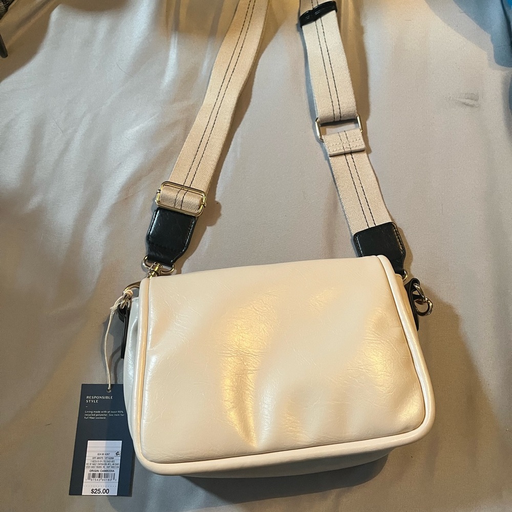 Universal Thread Cream Crossbody Bag